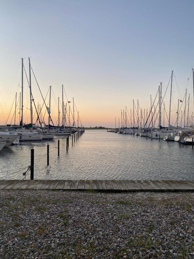 Stylische Ferienwohnung Top Lage Am Hafen, Strand Und Meer Wendtorf Esterno foto